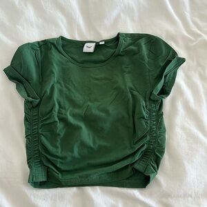 NWOT Aritzia TNA Chill Malibu Scrunch Crop T-Shirt